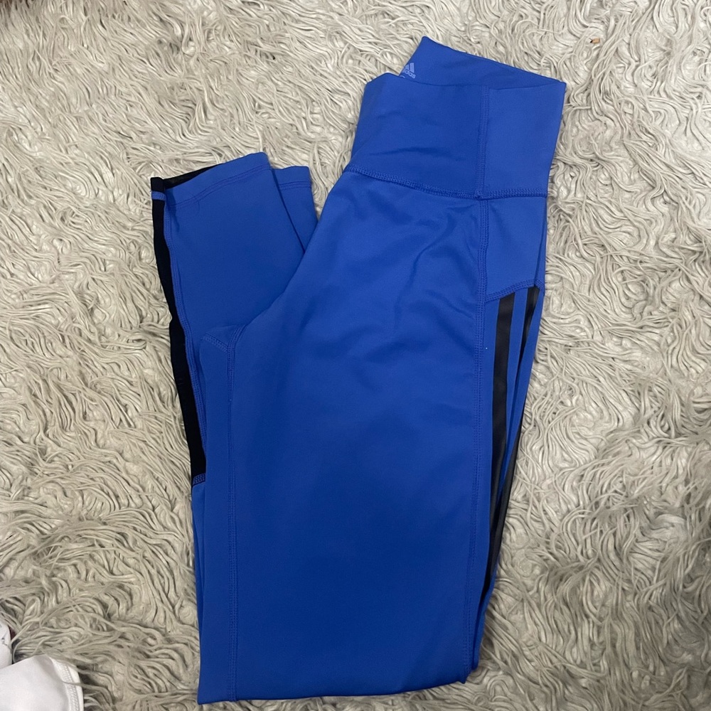 Adidas’s leggings in blue